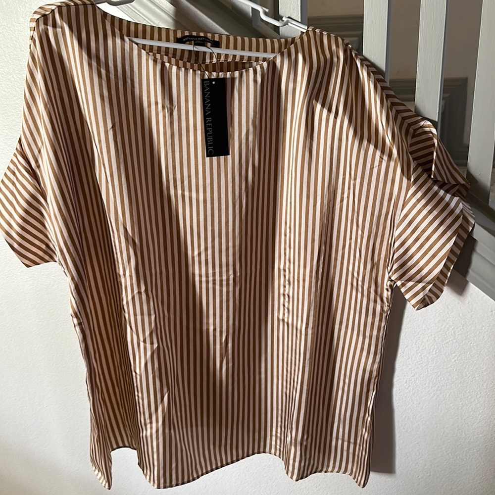 BNWT Banana Republic Vertical striped blouse